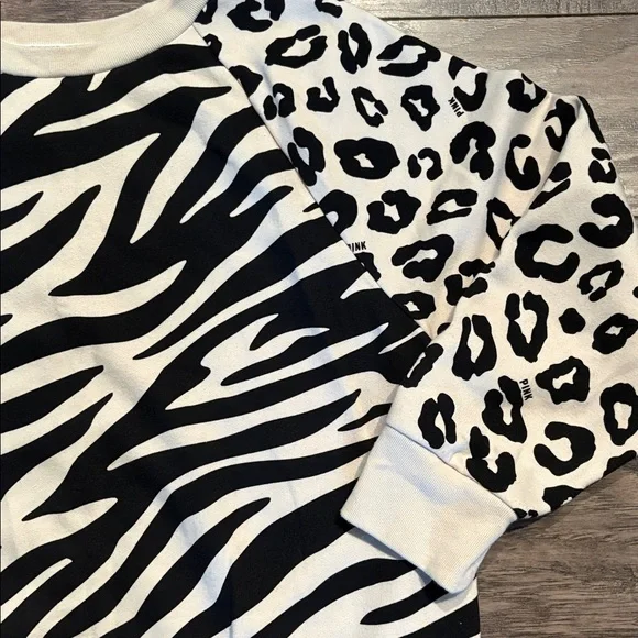 Animal Print Sweatshirt - Picture 2 of 3